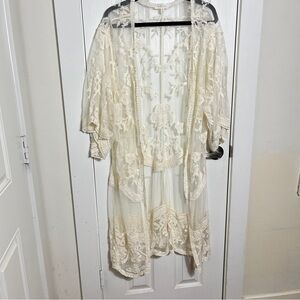 Adiva Cream Lace Embroidered Robe